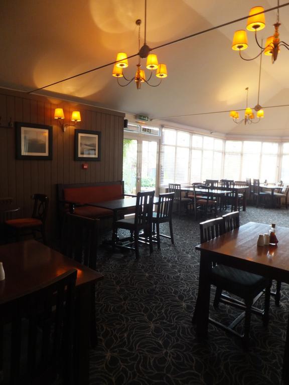 The Red Lion, Stretham Hotell Exteriör bild